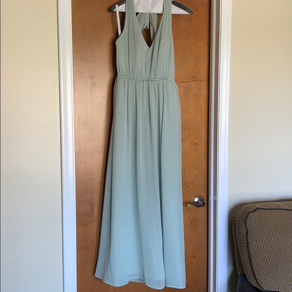 Floorlength pastel green dress